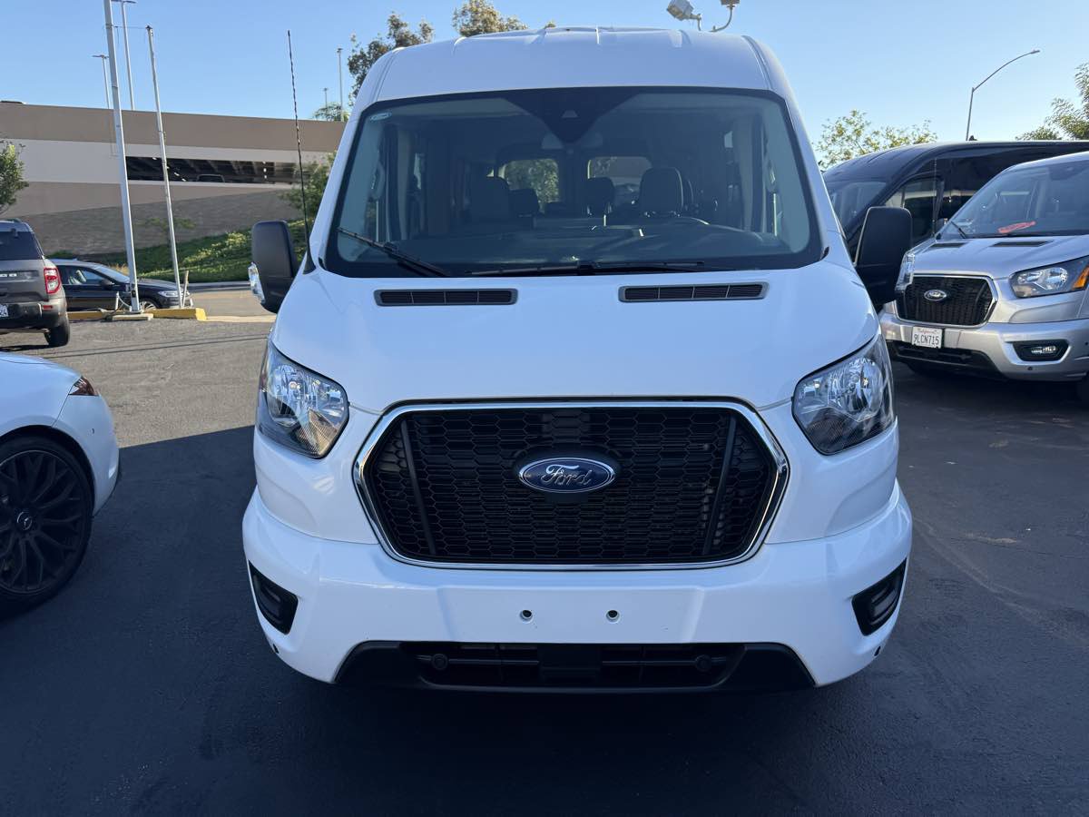 Used 2024 Ford Transit 350 XLT RWD image 3