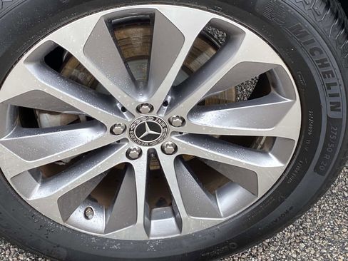 Used 2020 Mercedes-Benz GLE 450 4MATIC image 32