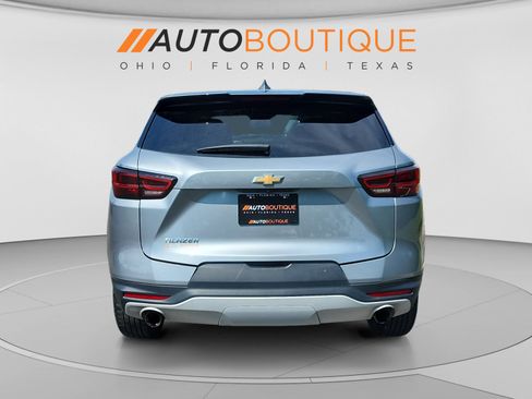 Used 2025 Chevrolet Blazer LT FWD image 9