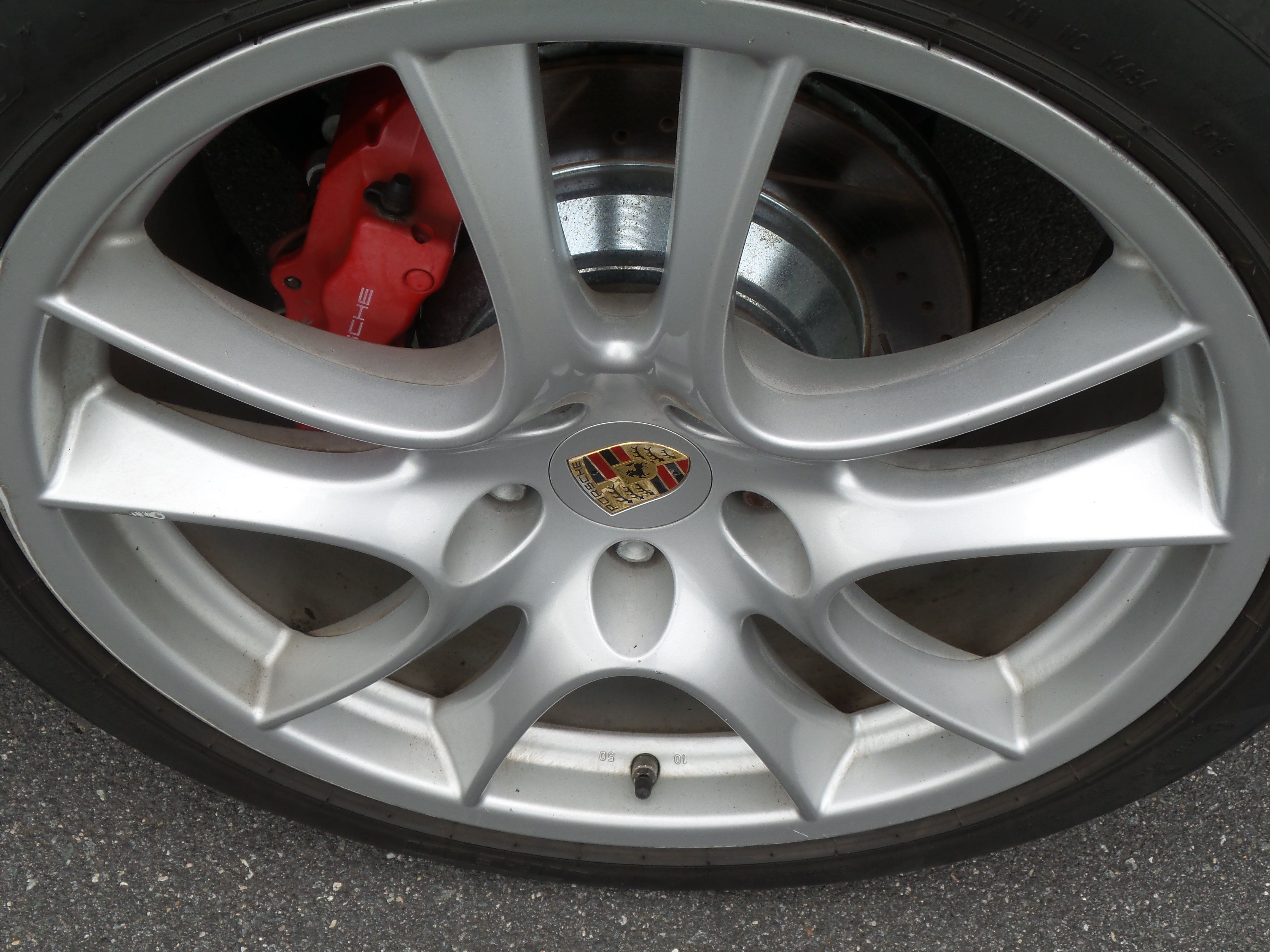 Used 2009 Porsche Cayenne GTS AWD/4WD image 17