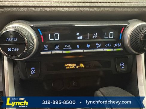 Used 2021 Toyota RAV4 XLE AWD/4WD image 12