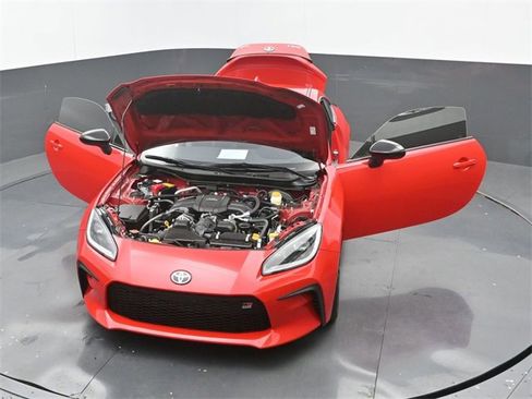 Used 2025 Toyota GR86 Premium image 26