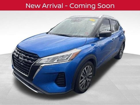 Certified 2023 Nissan Kicks SV FWD image 2