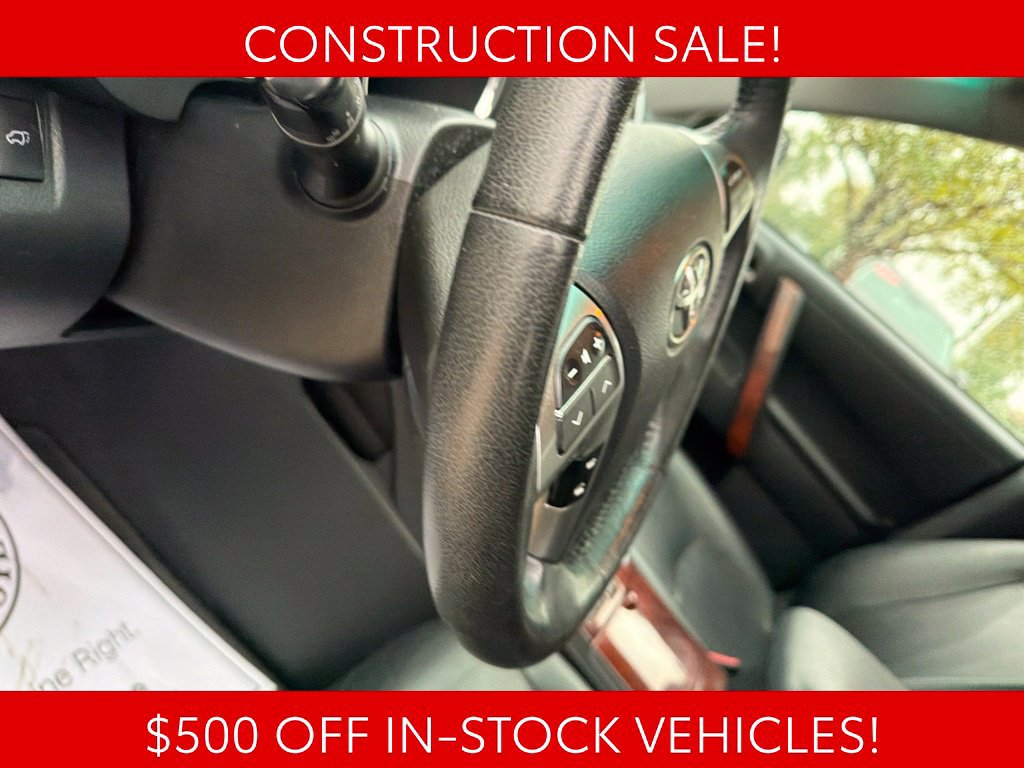 Used 2012 Toyota Highlander Limited w/ Tow Pkg AWD/4WD image 13