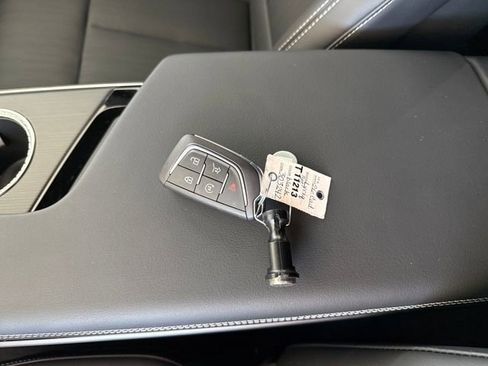 New 2026 Cadillac Lyriq Sport image 28