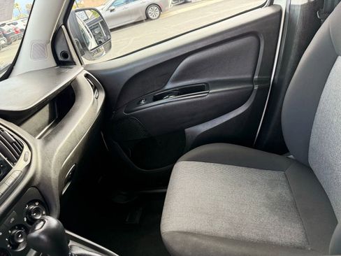 Used 2022 RAM ProMaster City Wagon image 25