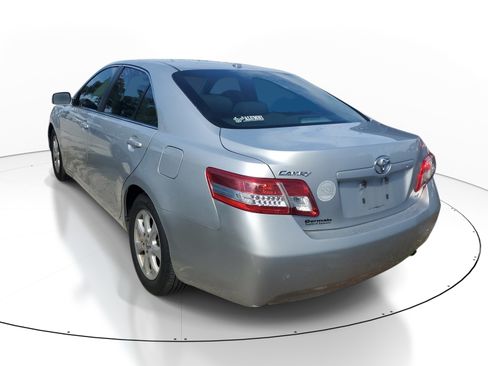 Used 2011 Toyota Camry LE w/ LE Extra-Value Pkg FWD image 7