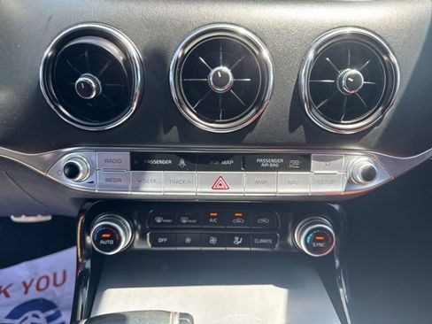 Used 2019 Kia Stinger GT1 AWD/4WD image 23