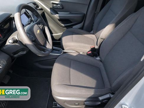 Used 2020 Chevrolet Trax LS w/ Tint and Cruise Package FWD image 10