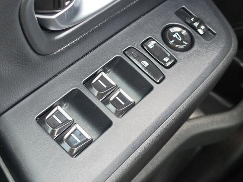 Used 2025 Honda Pilot EX-L image 12