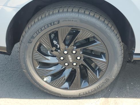 New 2027 Lincoln Navigator Reserve w/ Jet Appearance Package AWD/4WD image 5