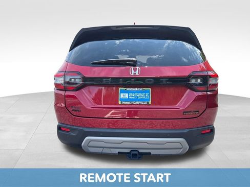 Used 2025 Honda Pilot TrailSport image 6