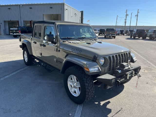 Used 2020 Jeep Gladiator Sport w/ Quick Order Package 23S AWD/4WD image 2