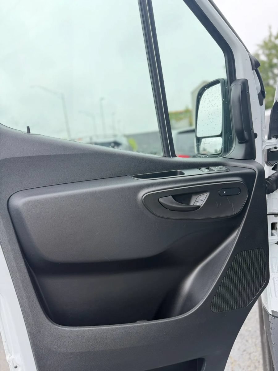Used 2026 Mercedes-Benz Sprinter 2500 image 11