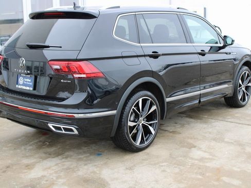 Certified 2023 Volkswagen Tiguan SEL R-Line image 6