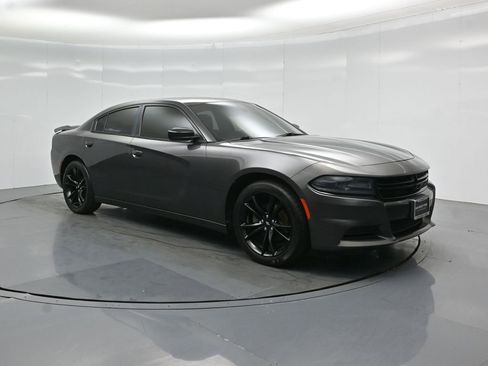Used 2017 Dodge Charger SE w/ Blacktop Package RWD image 55