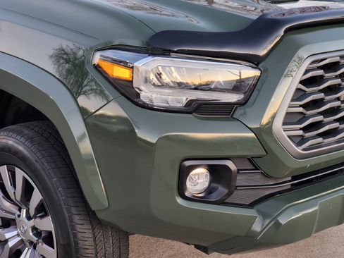 Used 2022 Toyota Tacoma TRD Sport image 5
