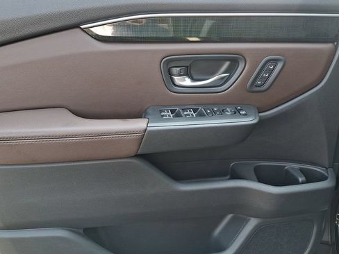 Used 2023 Honda Pilot Elite image 13