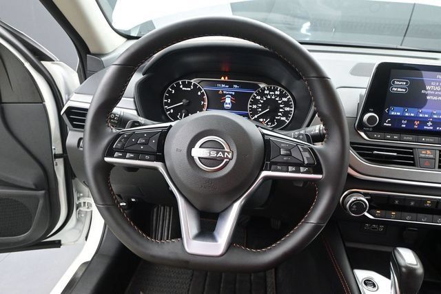 Used 2025 Nissan Altima 2.5 SR AWD/4WD image 5
