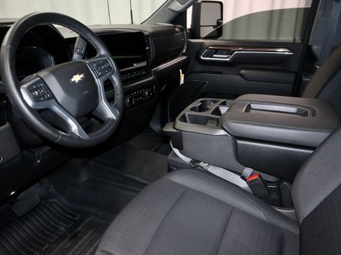 Used 2025 Chevrolet Silverado 3500 LT AWD/4WD image 24
