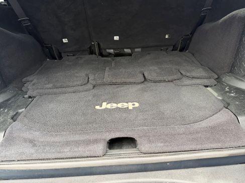 Used 2017 Jeep Wrangler Unlimited Sport w/ Quick Order Package 24S AWD/4WD image 4