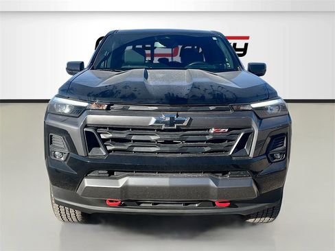 Used 2024 Chevrolet Colorado Z71 w/ LPO, Dark Essentials Package image 2