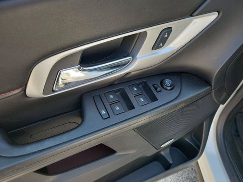 Used 2017 GMC Terrain SLT w/ Open Road Package FWD image 18