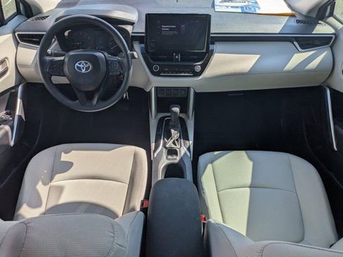 Used 2024 Toyota Corolla Cross L image 14