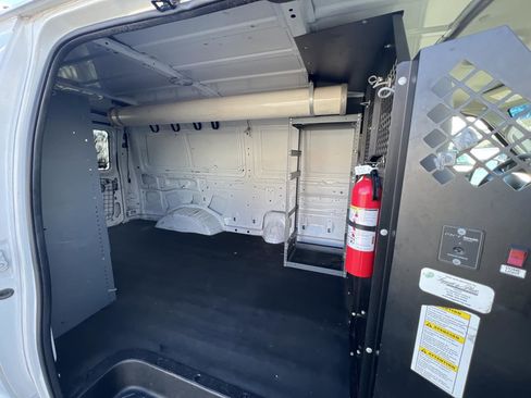 Used 2014 Ford E-150 and Econoline 150 w/ Power Group image 15