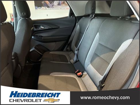 Used 2023 Chevrolet TrailBlazer LT FWD image 12