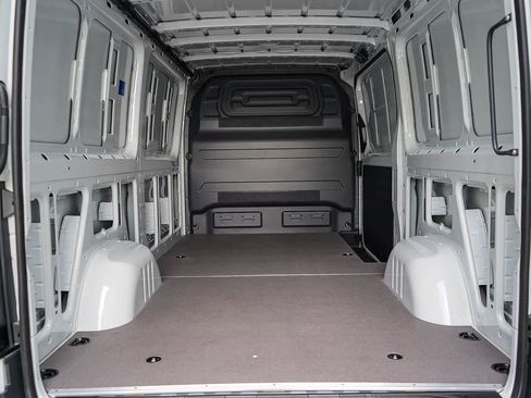 Used 2026 Mercedes-Benz Sprinter 2500 image 19