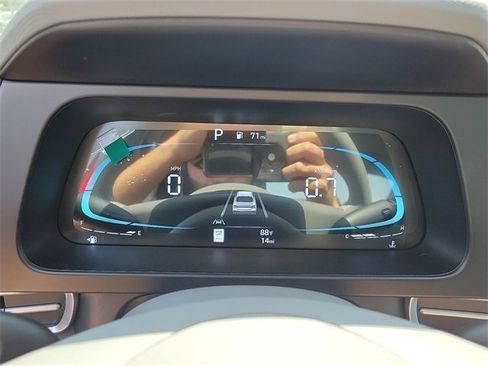 New 2025 Hyundai Elantra Sport image 6