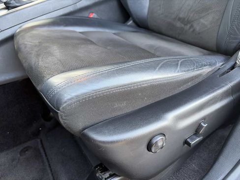Used 2019 Jeep Grand Cherokee Altitude RWD image 9