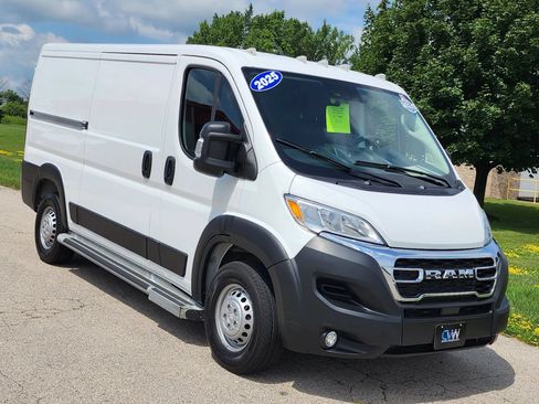 Used 2025 RAM ProMaster 2500 w/ U-Haul Equipment Group FWD image 7