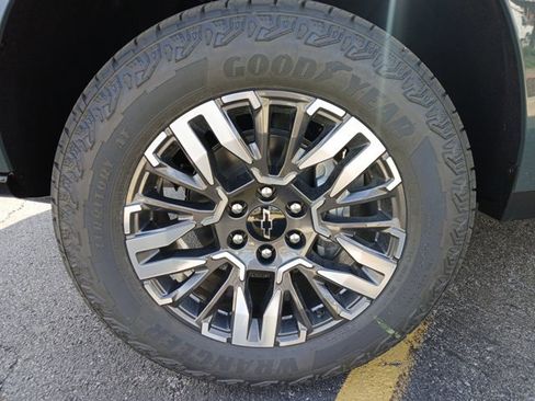 New 2026 Chevrolet Suburban Z71 AWD/4WD image 31