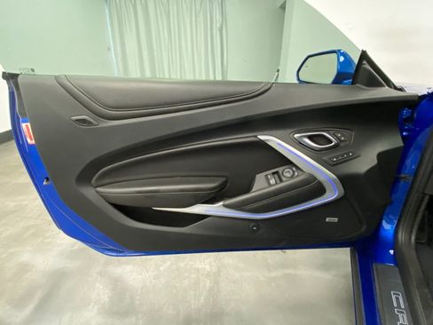 Used 2016 Chevrolet Camaro SS RWD image 37