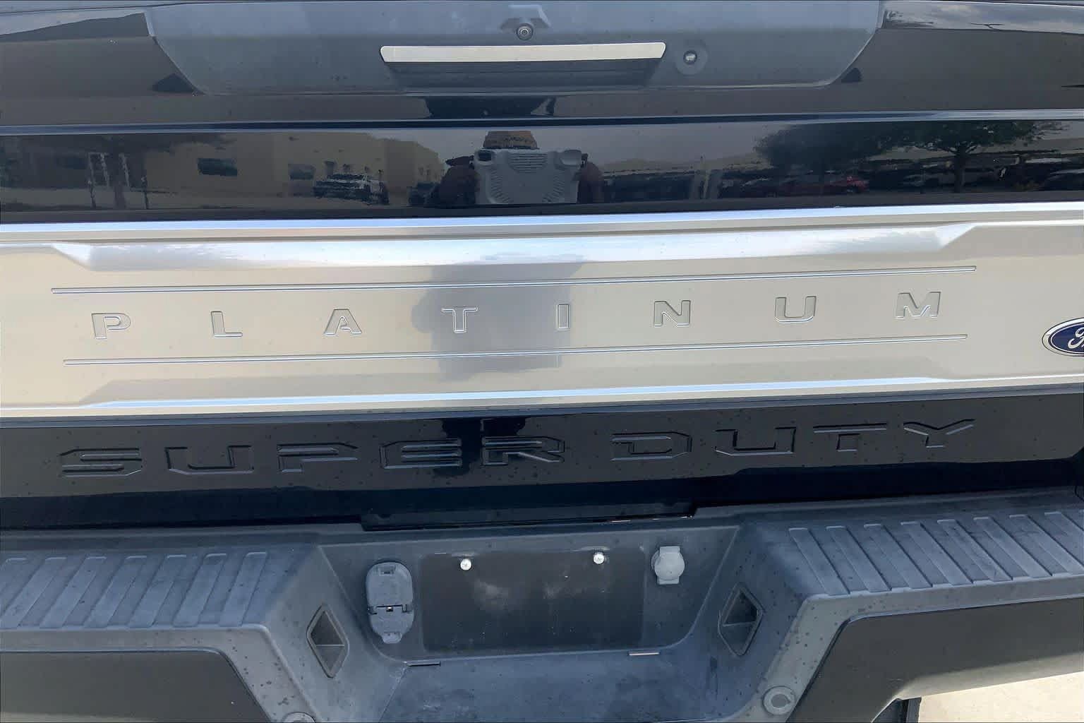 Used 2019 Ford F250 Platinum w/ Platinum Ultimate Package AWD/4WD image 10