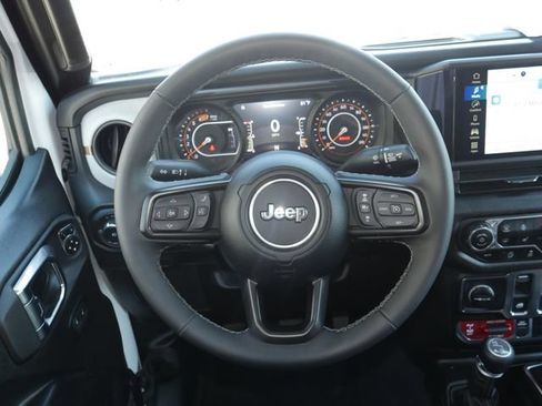 Used 2025 Jeep Wrangler Sport AWD/4WD image 14