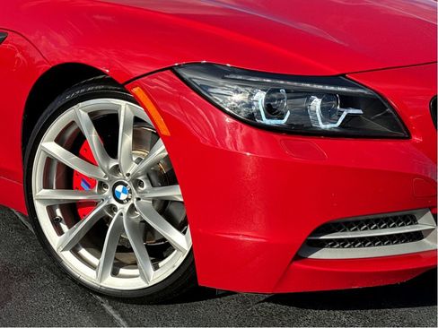 Used 2010 BMW Z4 sDrive35i image 5