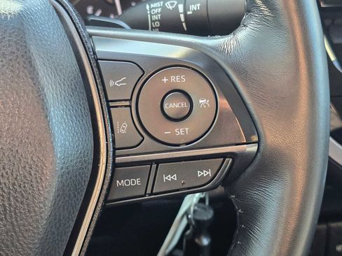 Used 2024 Toyota Camry SE image 32