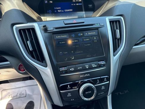 Used 2017 Acura TLX V6 image 23
