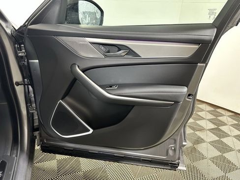 New 2026 Jaguar F-PACE R-Dynamic S image 18