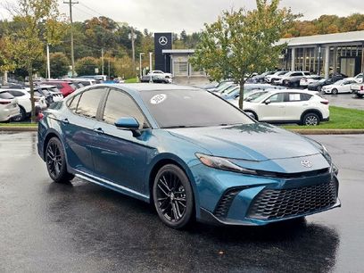 Used 2025 Toyota Camry SE