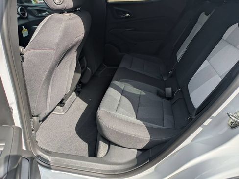 New 2026 Chevrolet Trax RS w/ Sunroof Package FWD image 24