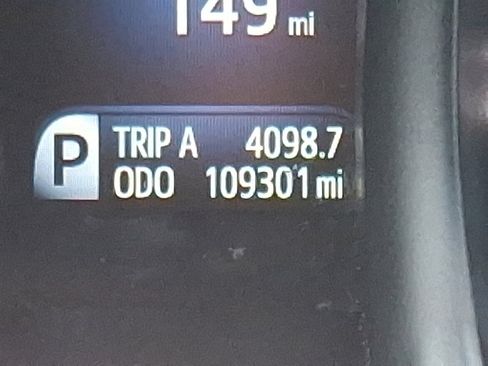 Used 2017 Toyota Avalon XLE image 22