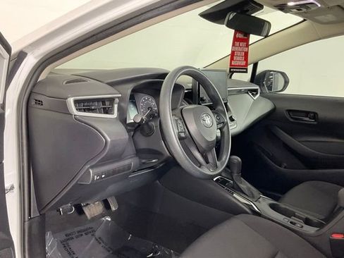 Used 2023 Toyota Corolla LE FWD image 12