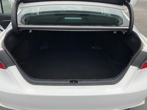 Used 2022 Toyota Camry SE image 20