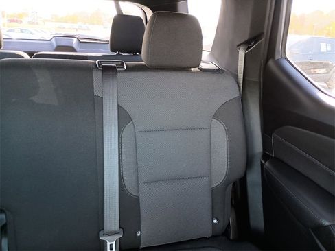 Used 2022 Chevrolet Traverse LT image 14