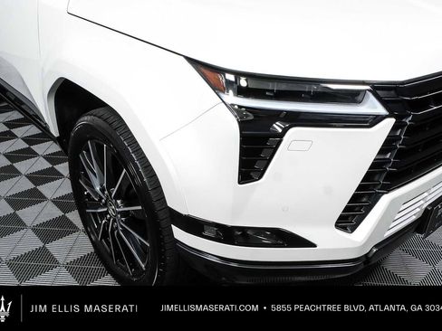 Used 2025 Lexus GX 550 w/ Accessory Package (2T) AWD/4WD image 40