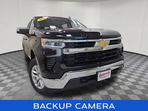 Used 2024 Chevrolet Silverado 1500 LT AWD/4WD image 2